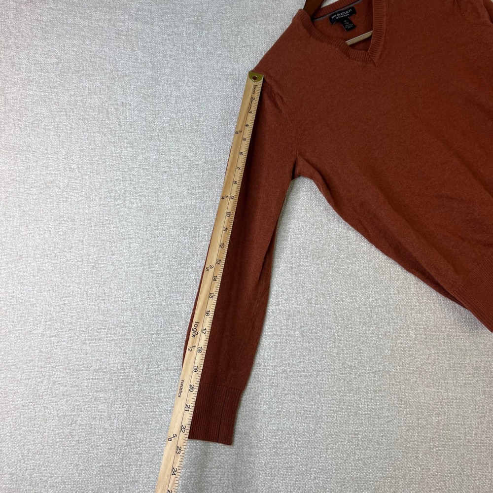 Banana Republic Extra Fine Merino Wool V-Neck Sweater Rust Orange Womens Medium - Picture 7 of 7